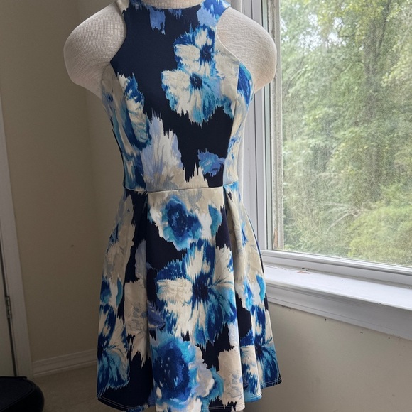 Cocktail dress size 3 - Picture 1 of 5